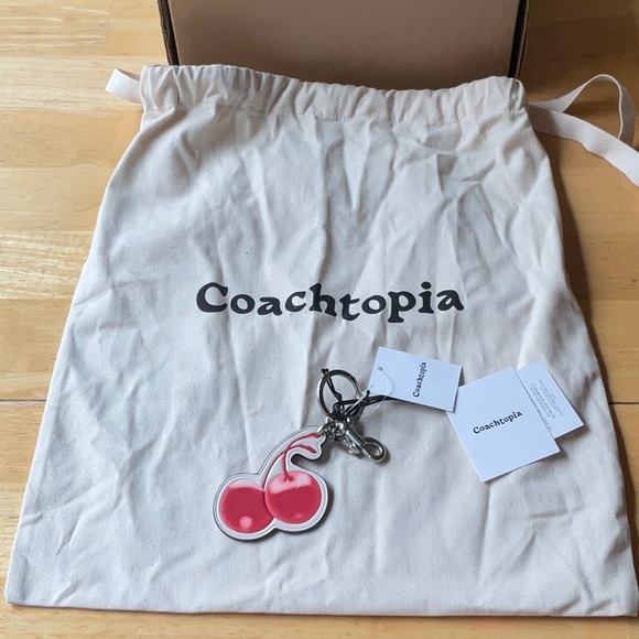 ๐ COACH COACHTOPIA CHERRY BAG CHARM ๐ - Picture 15 of 16